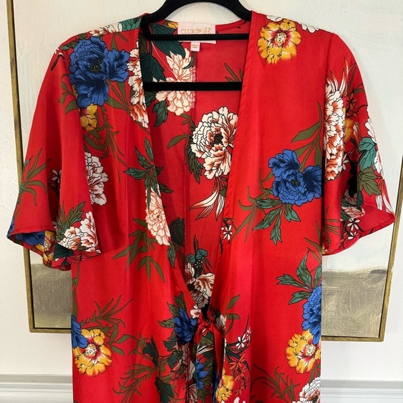 CLUB L LONDON Red Silk Floral Tie Front Short Sleeved Wrap Dress Size 8 - Picture 2 of 10
